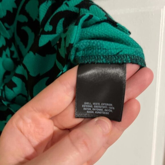 Maeve by Anthropologie Green Black Floral Scalloped Edge Top Assey Blouse Size 6 - Picture 8 of 12